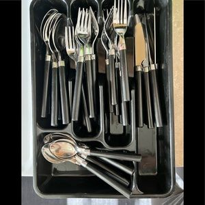 46 piece flatware set with tray